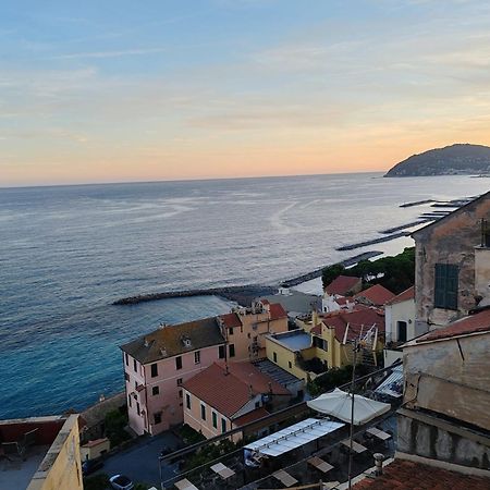 Appartamento Vista Mare アルベンガ エクステリア 写真