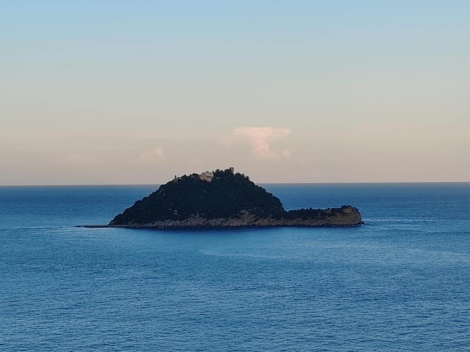 Appartamento Vista Mare アルベンガ エクステリア 写真