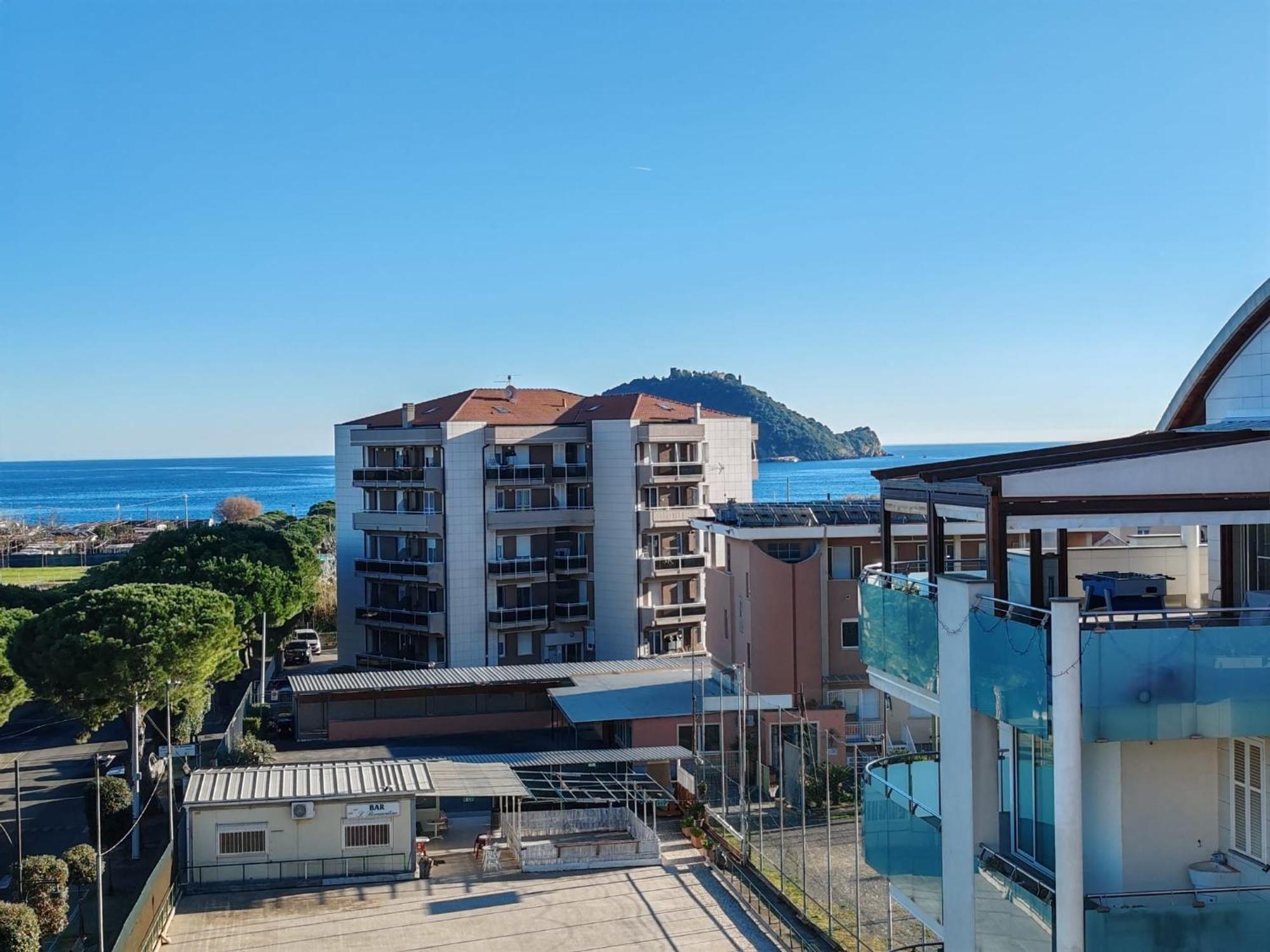 Appartamento Vista Mare アルベンガ エクステリア 写真