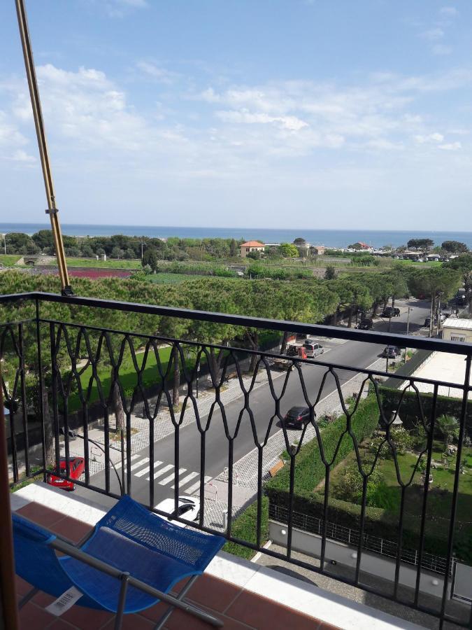 Appartamento Vista Mare アルベンガ エクステリア 写真